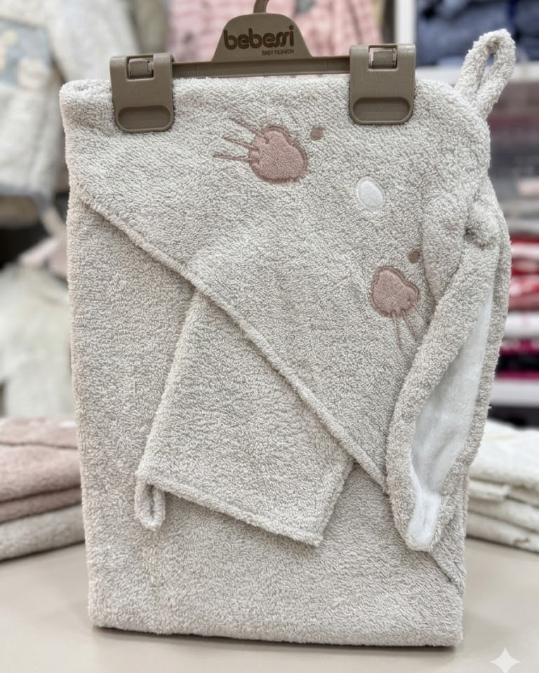 Cat Patterned Cream Towel Set With loofah